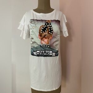 Short Dresss whits pearls details.